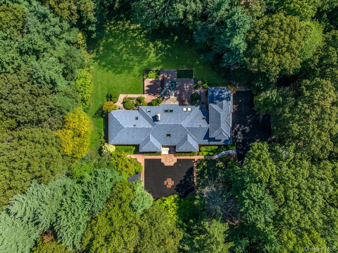 10 Laurel Woods Drive — photo 33