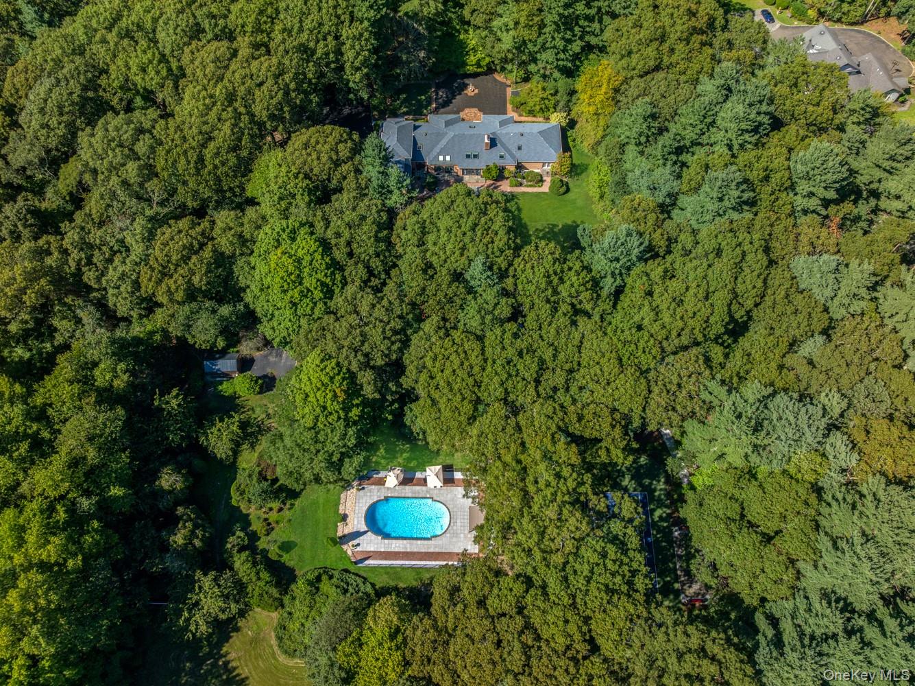 10 Laurel Woods Drive — photo 34