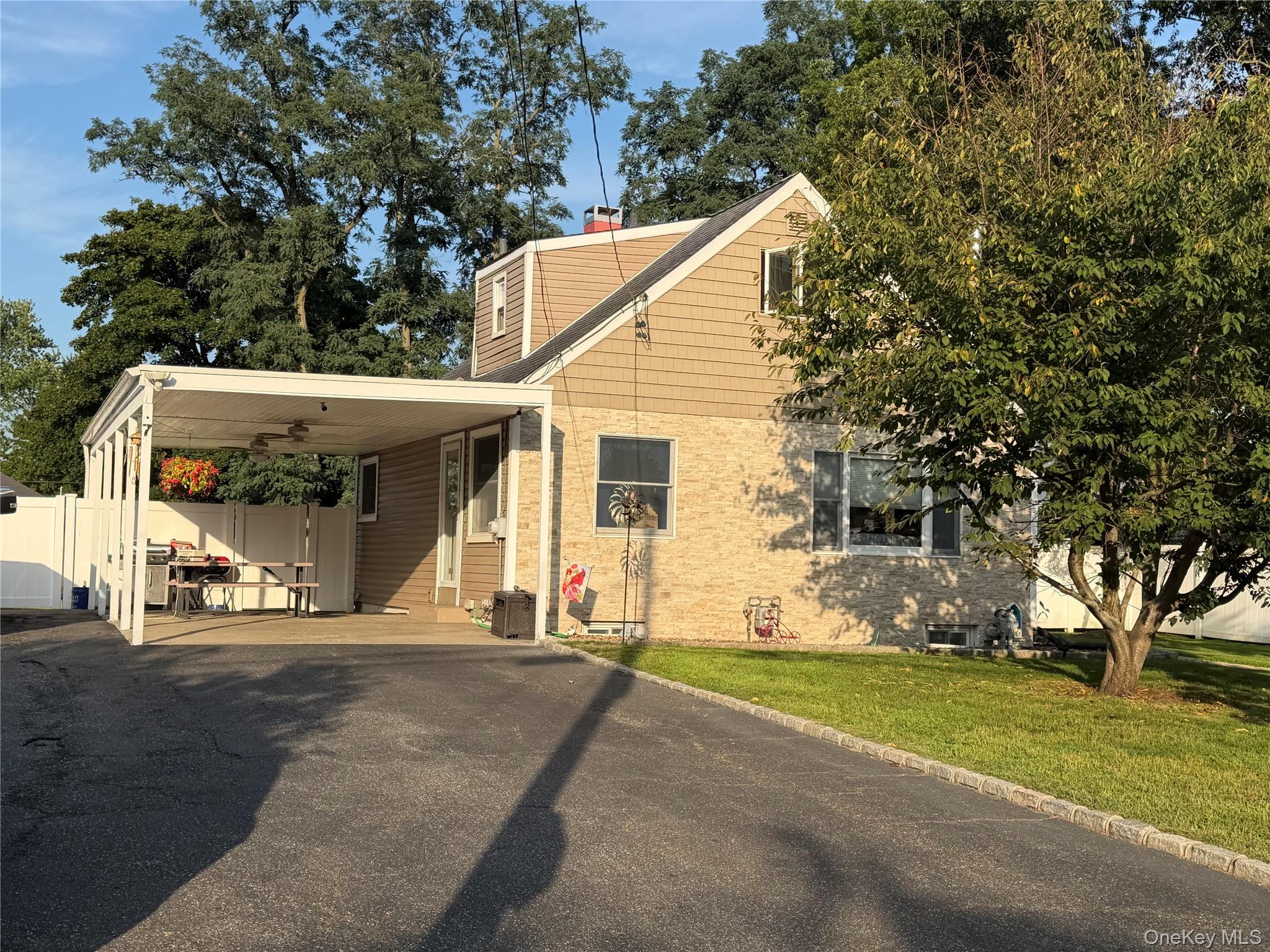 7 Crystal Lane, Brentwood