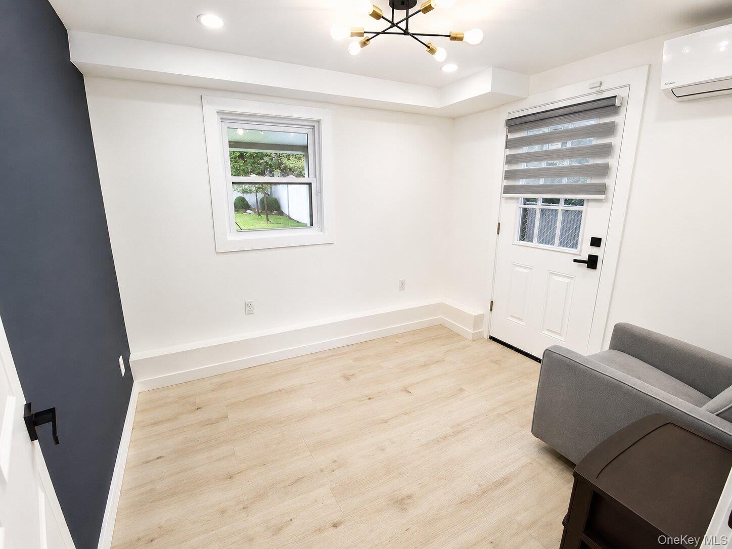 586 Harless Place — photo 30