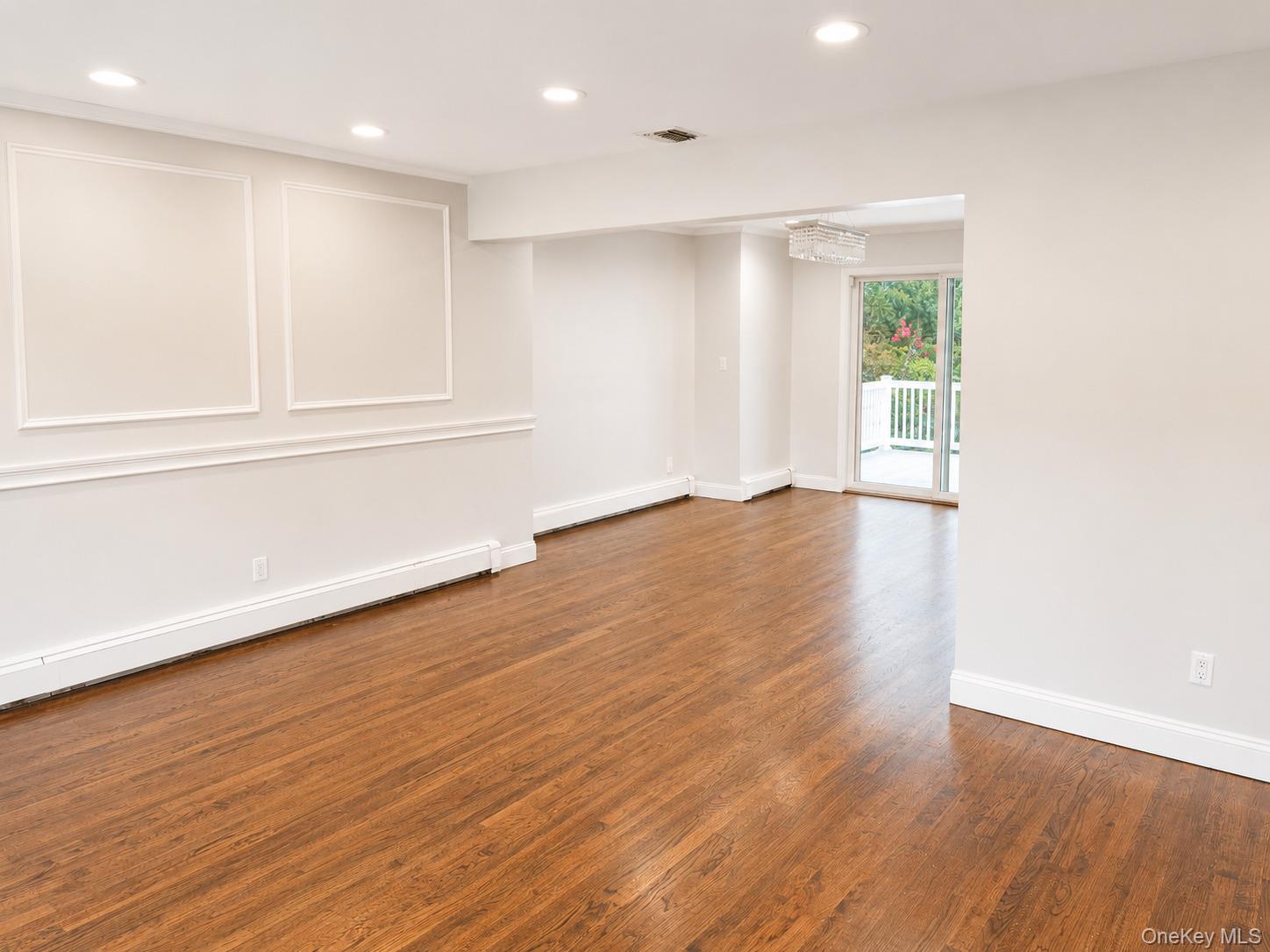 586 Harless Place — photo 7