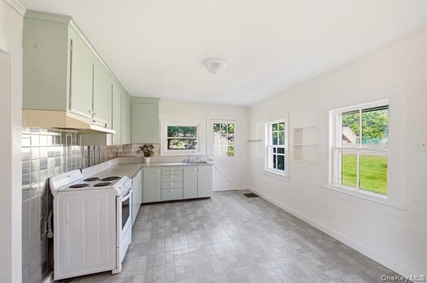36 Railroad Ave. — photo 12