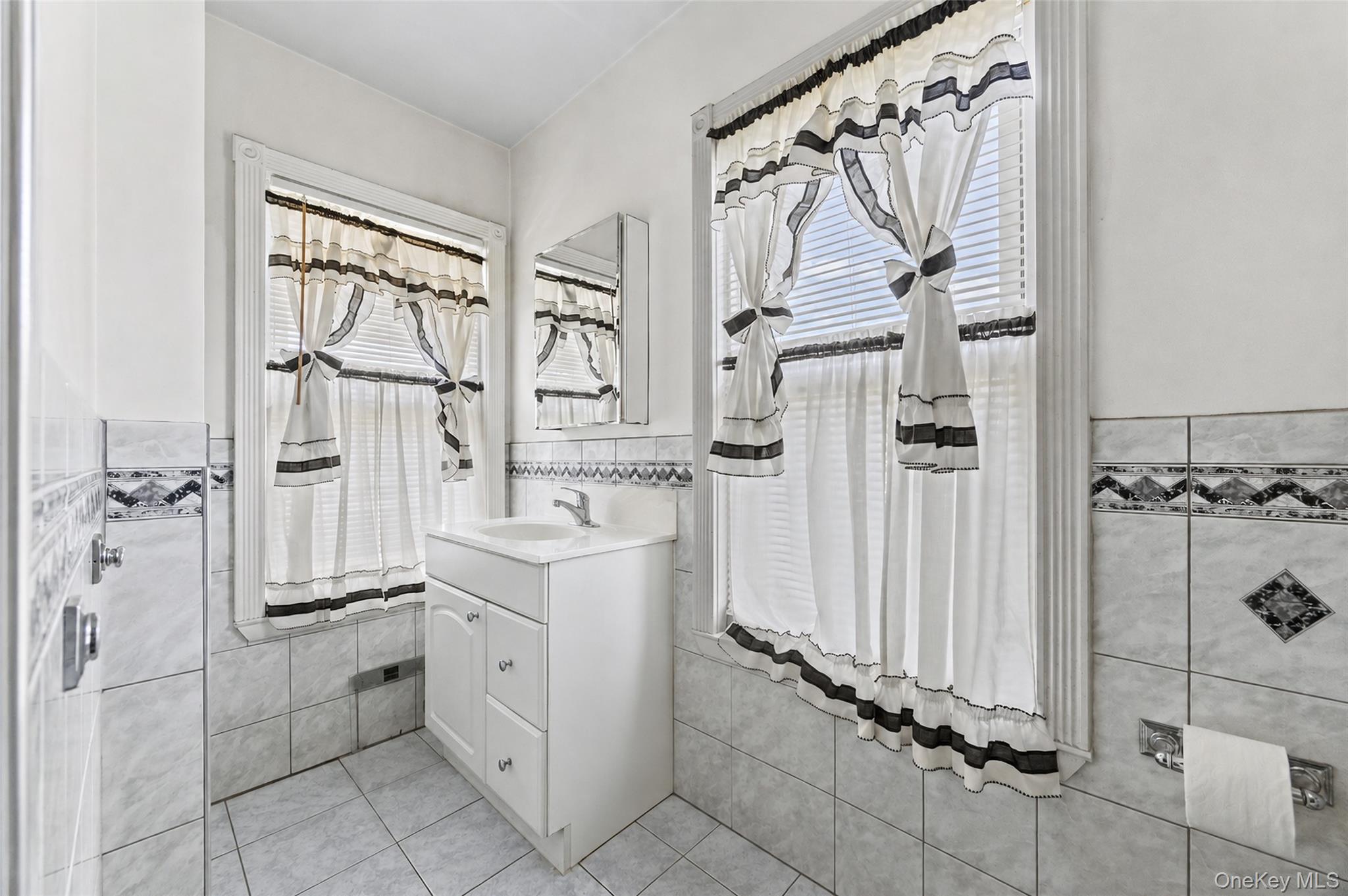 871 Rockaway Avenue — photo 28