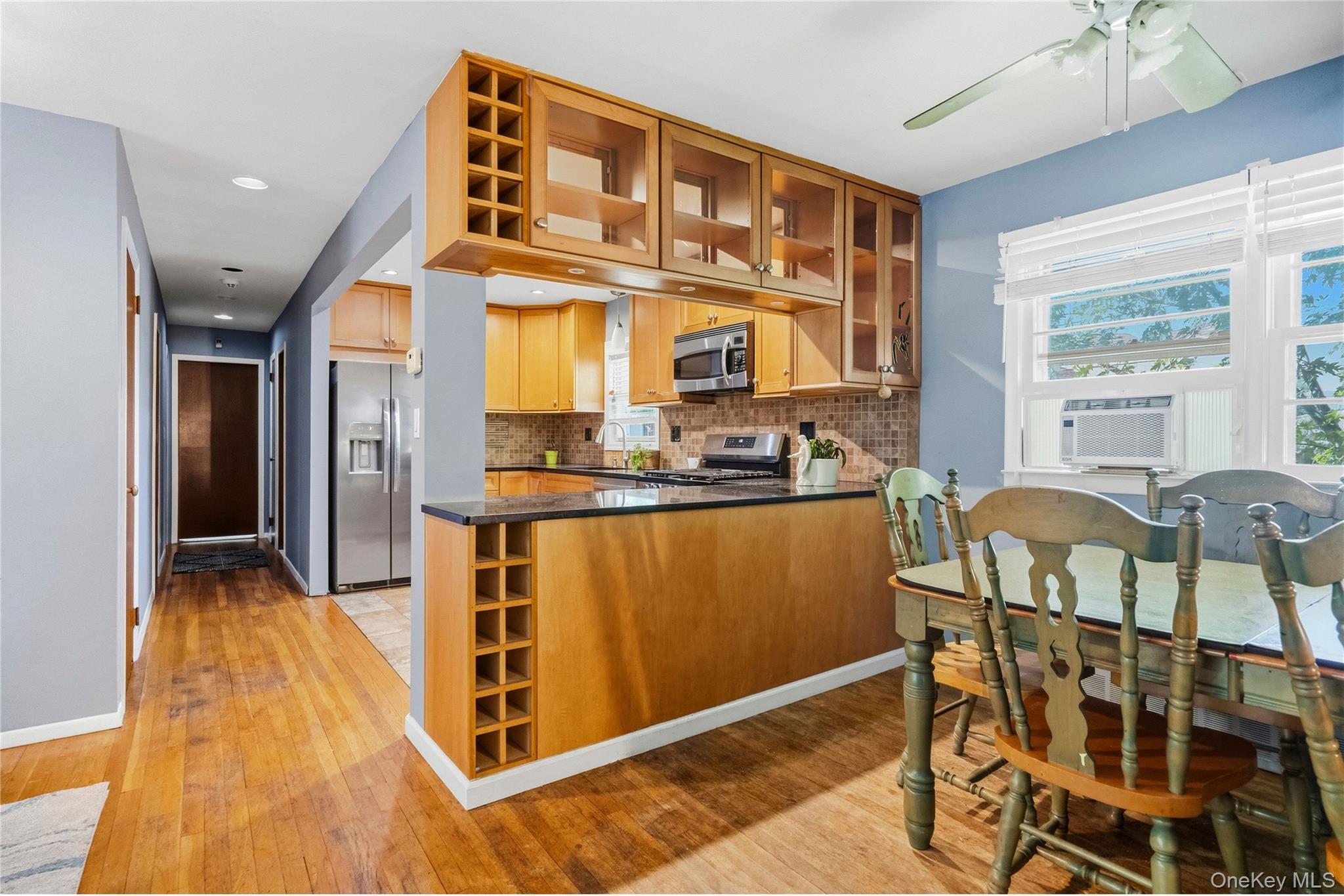 1691 Ivanhoe Drive — photo 9