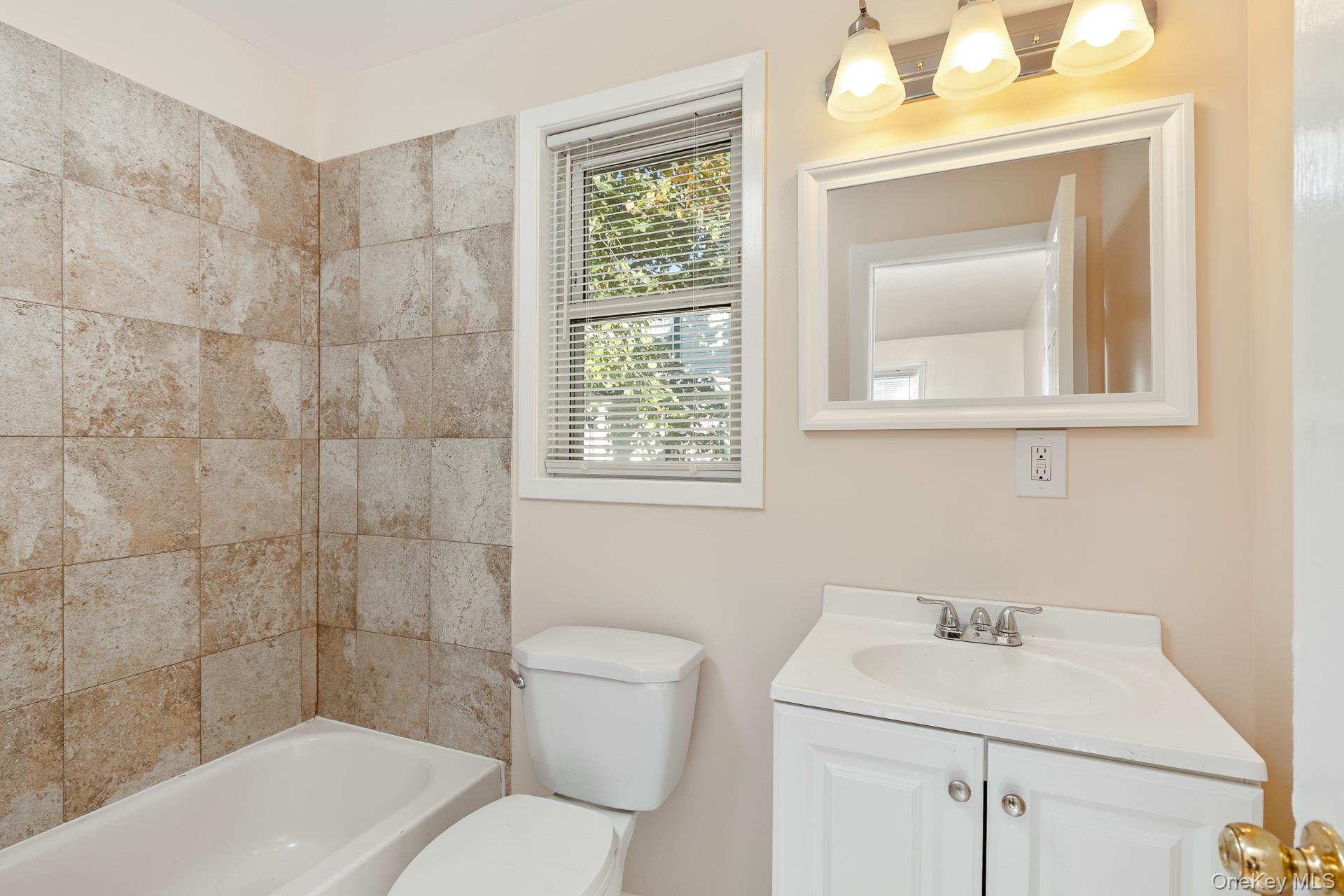 860 Flanders Road — photo 16