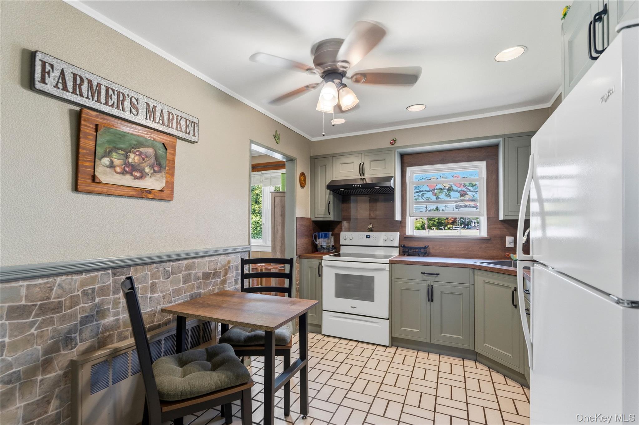 582 Benton Road — photo 15