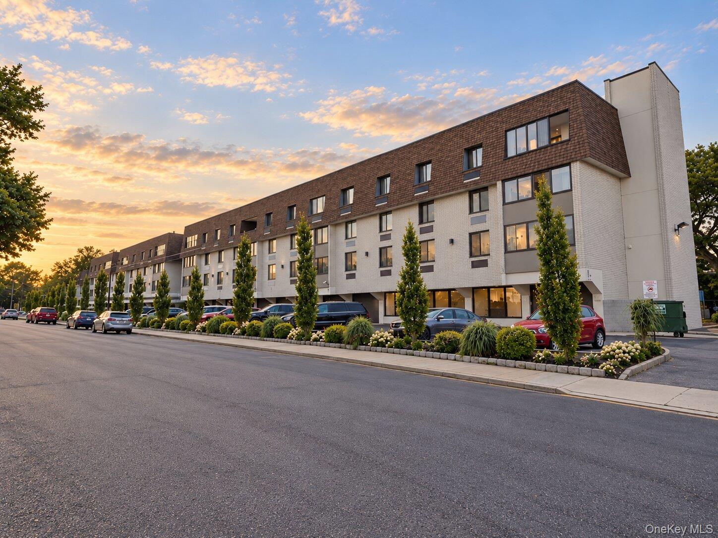 31 Casino Street #3J, Freeport