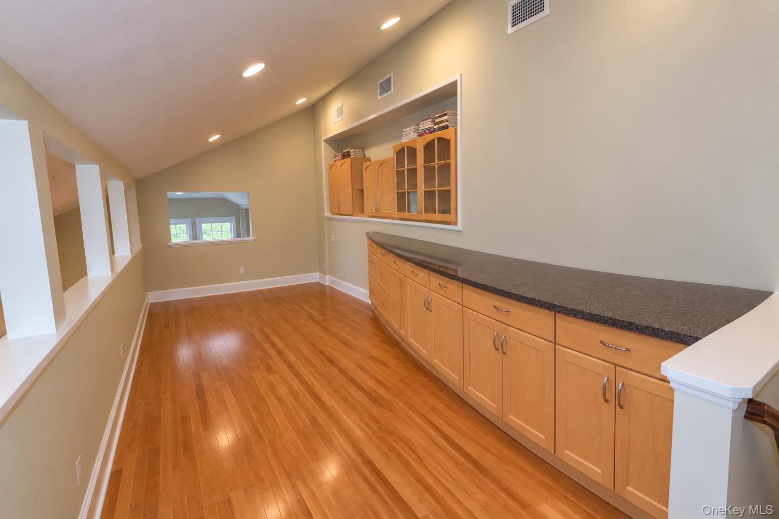 100 Edgewood Avenue — photo 35