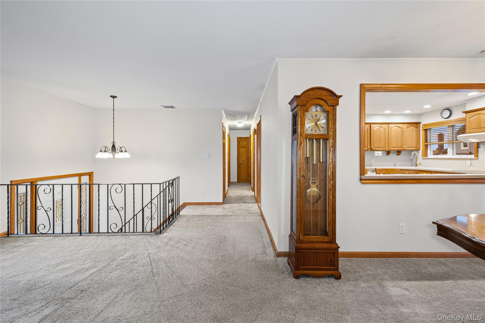 93 Toronto Avenue — photo 43