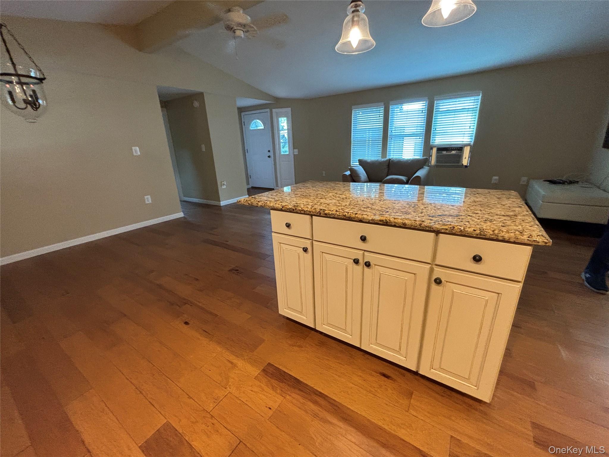 103 West Lane #12B Witt Lane — photo 10