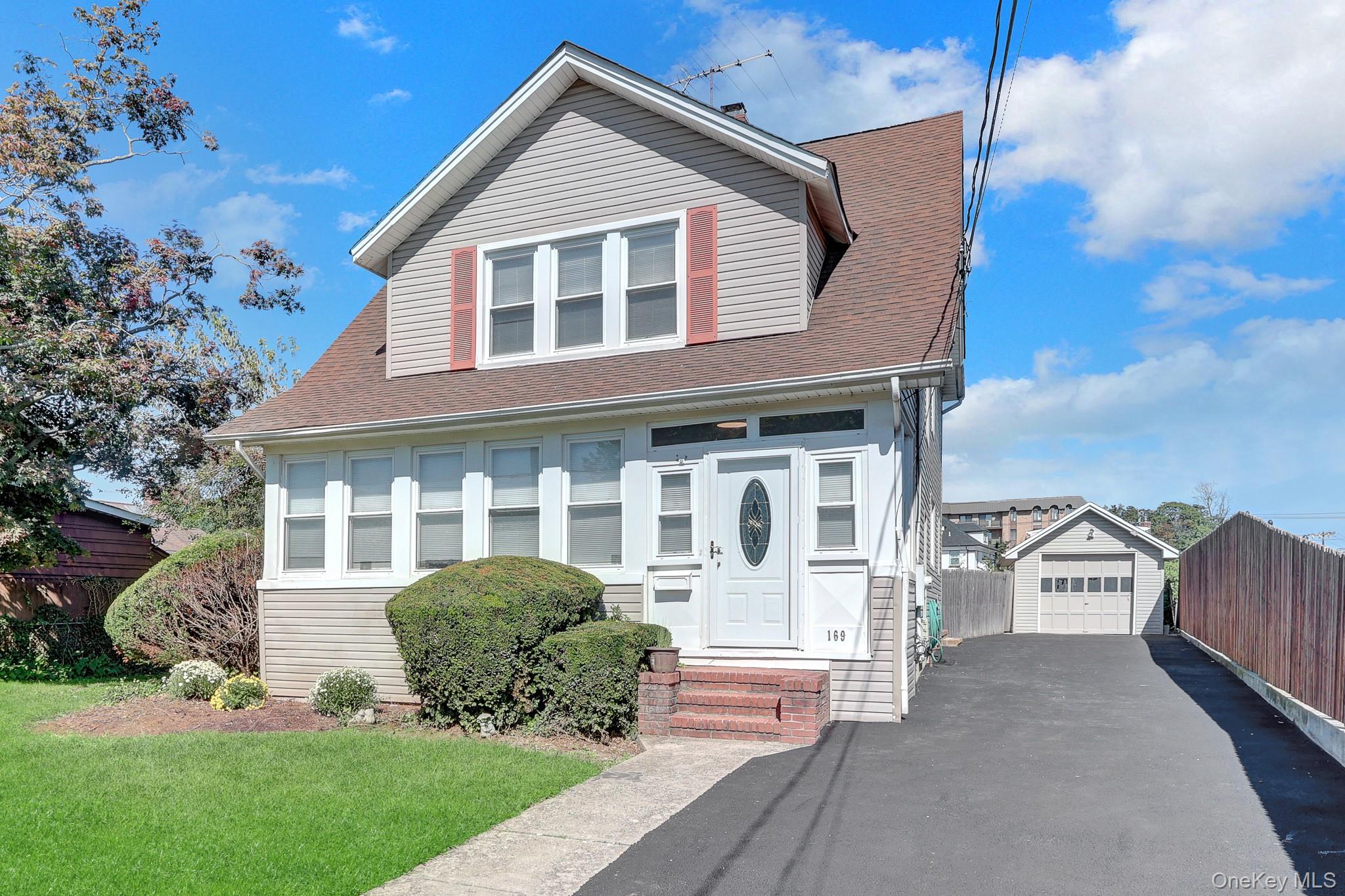 169 Butler Street — photo 2