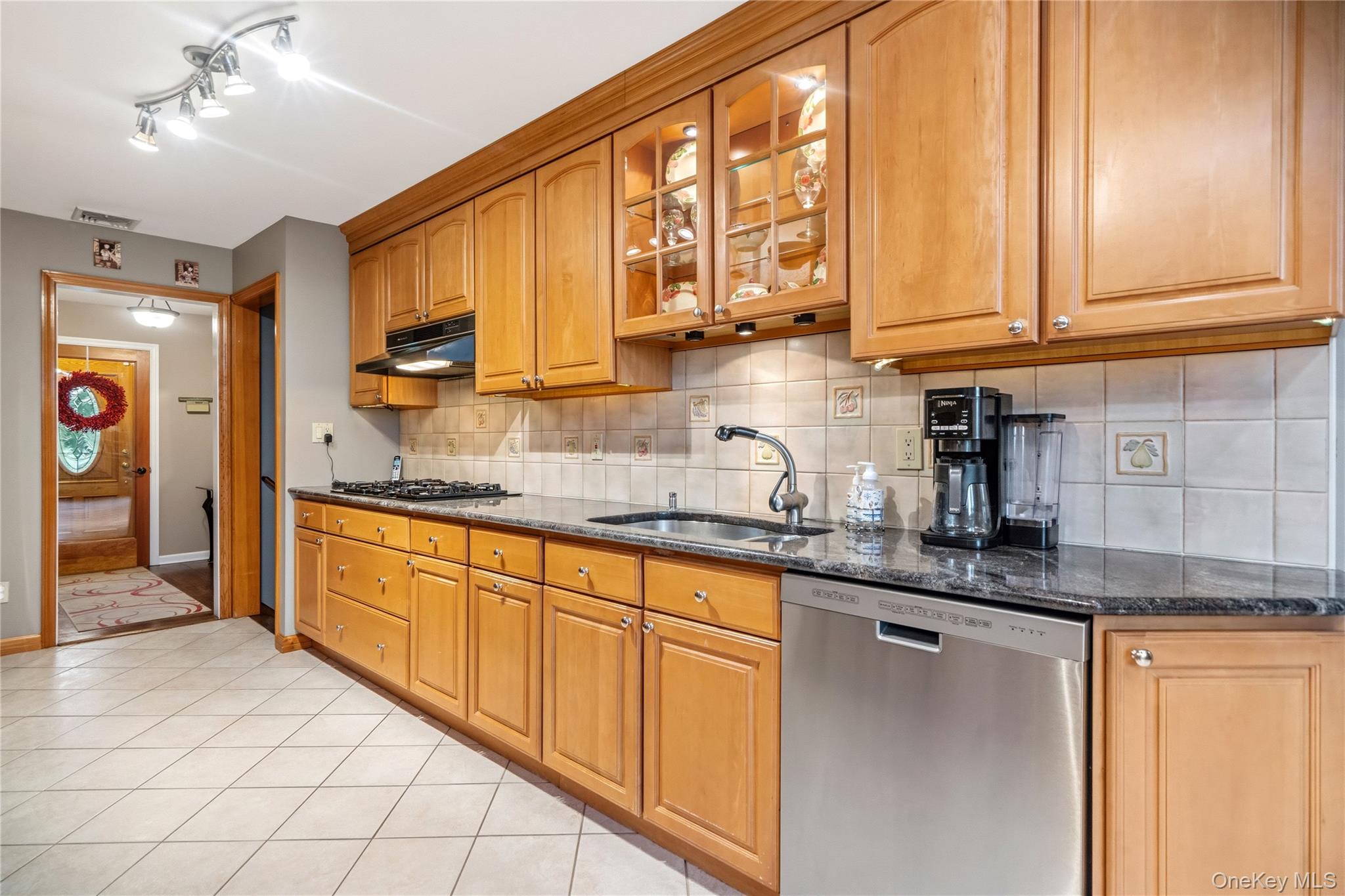 118 Chester Avenue — photo 23