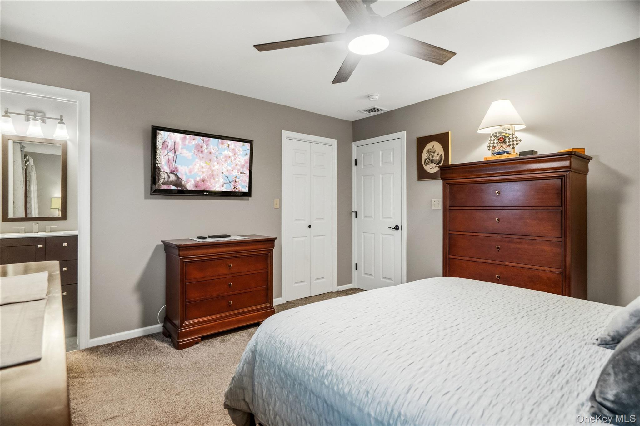 118 Chester Avenue — photo 36