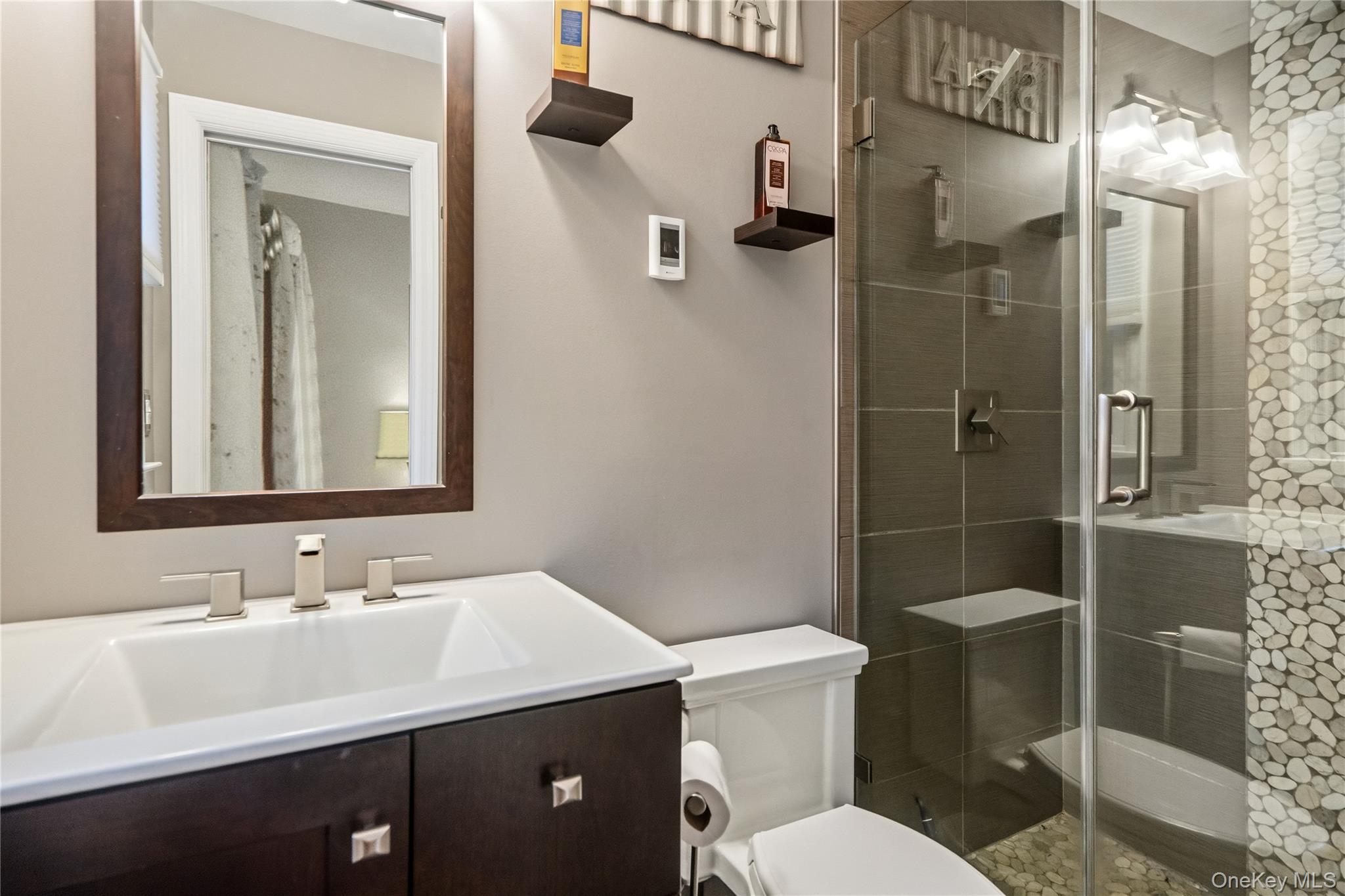 118 Chester Avenue — photo 37