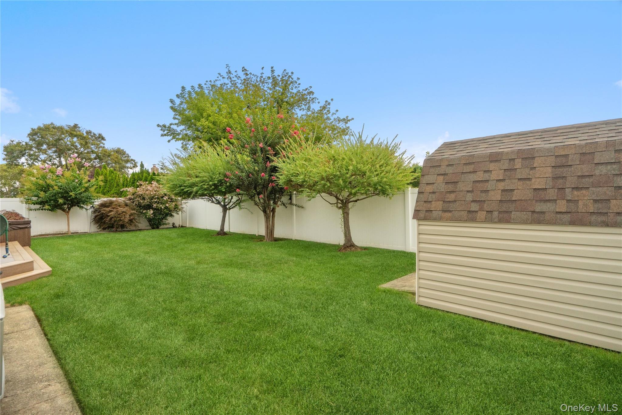 118 Chester Avenue — photo 49