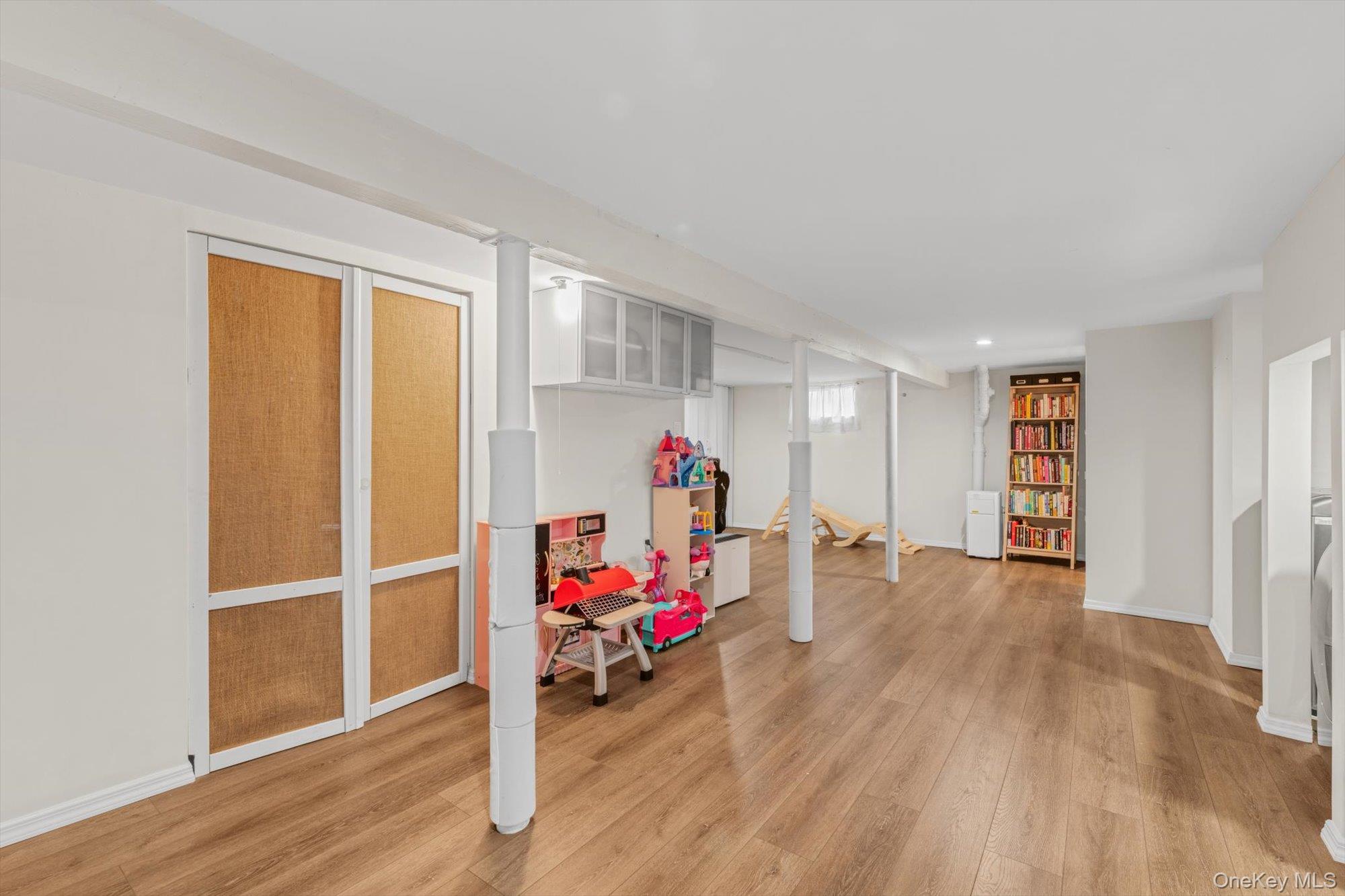 21 Hampton Avenue — photo 21