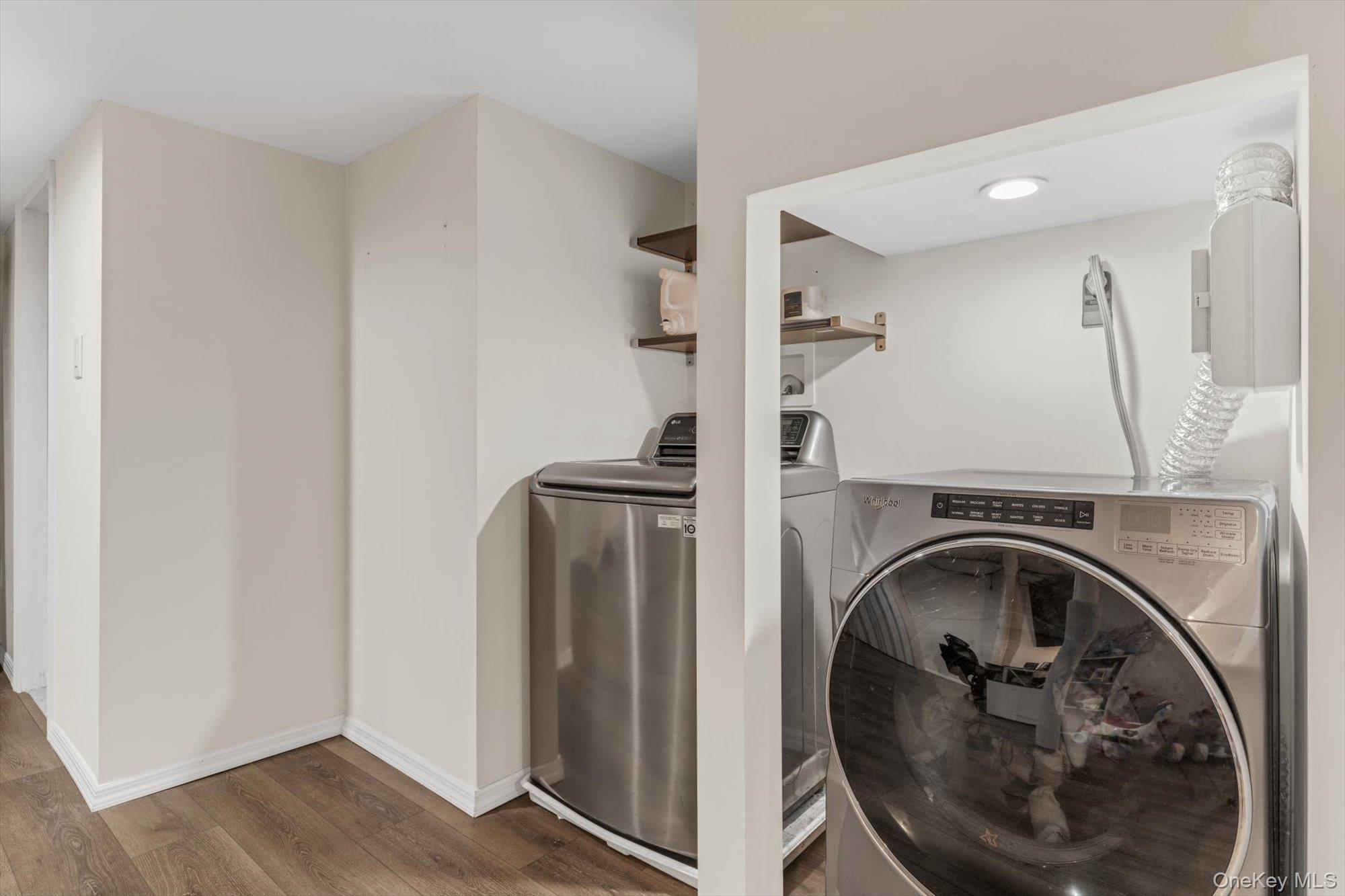 21 Hampton Avenue — photo 22
