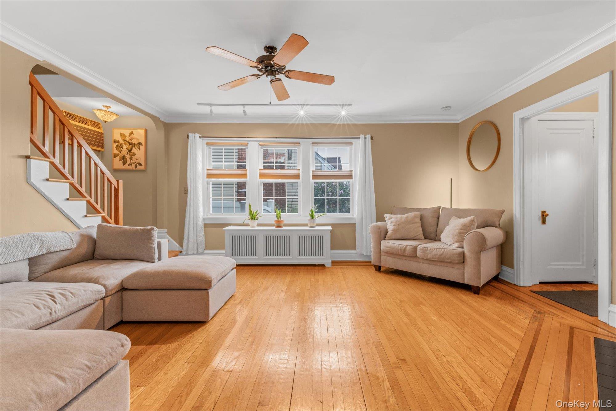 21 Hampton Avenue — photo 4