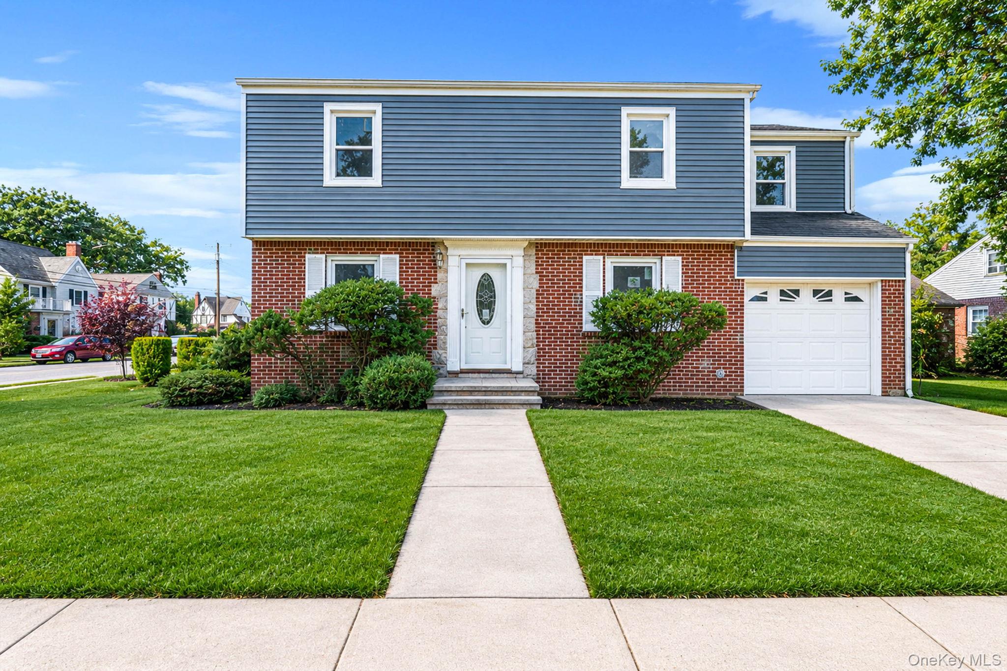 1 Hudson Court, Lynbrook