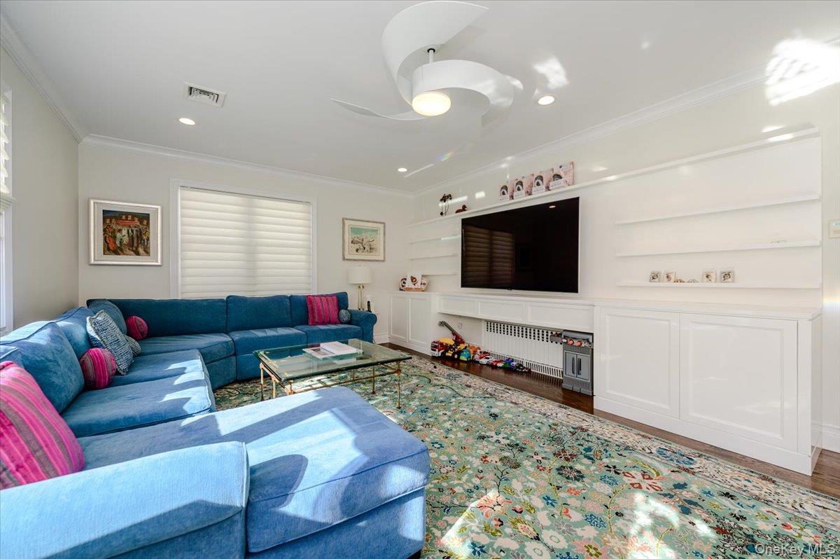85 Suffolk Boulevard — photo 11