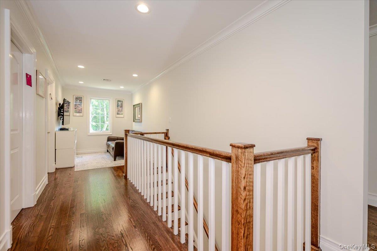 85 Suffolk Boulevard — photo 17