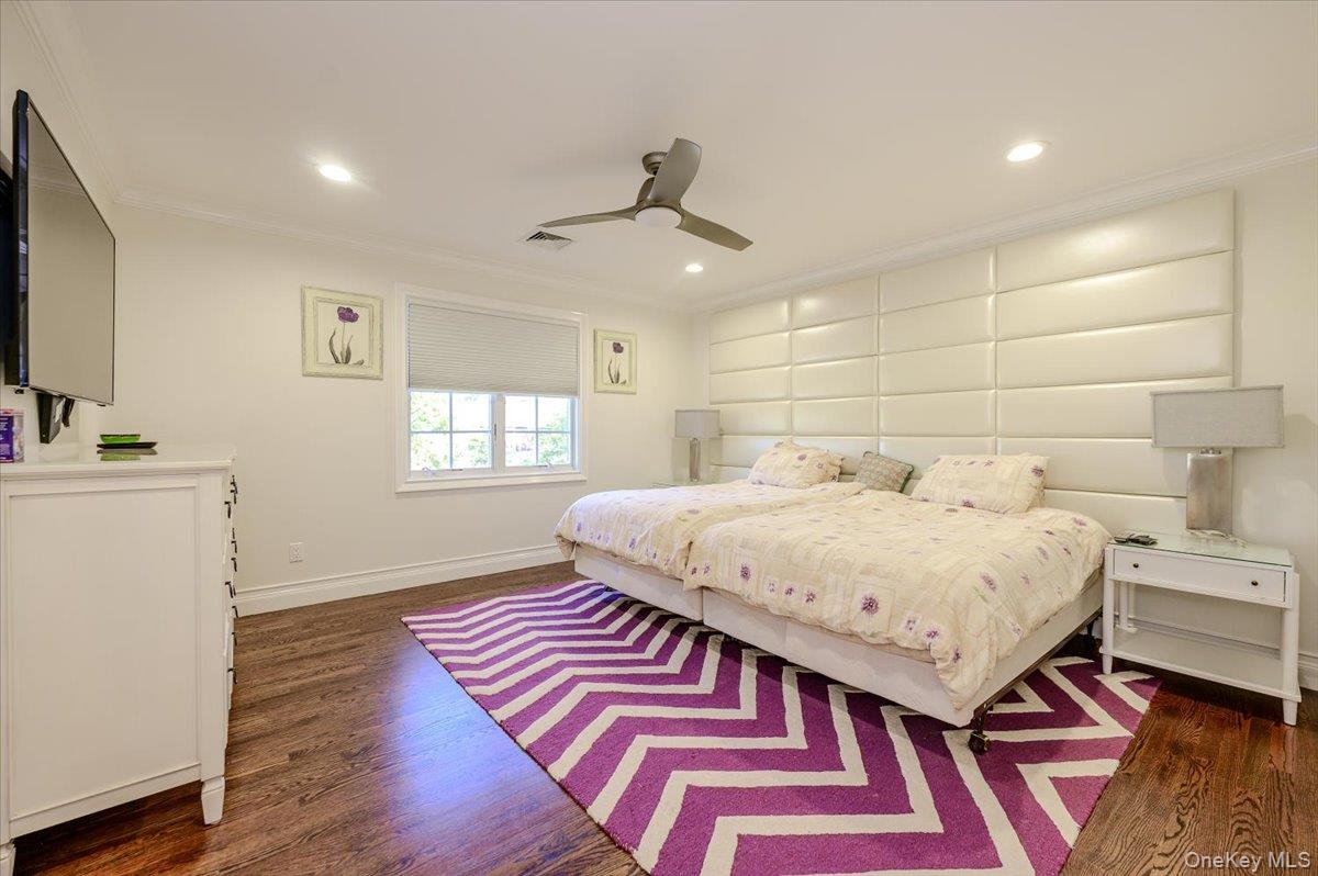 85 Suffolk Boulevard — photo 28