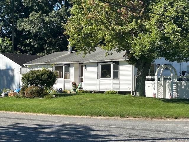 8 Durst Drive, Selden