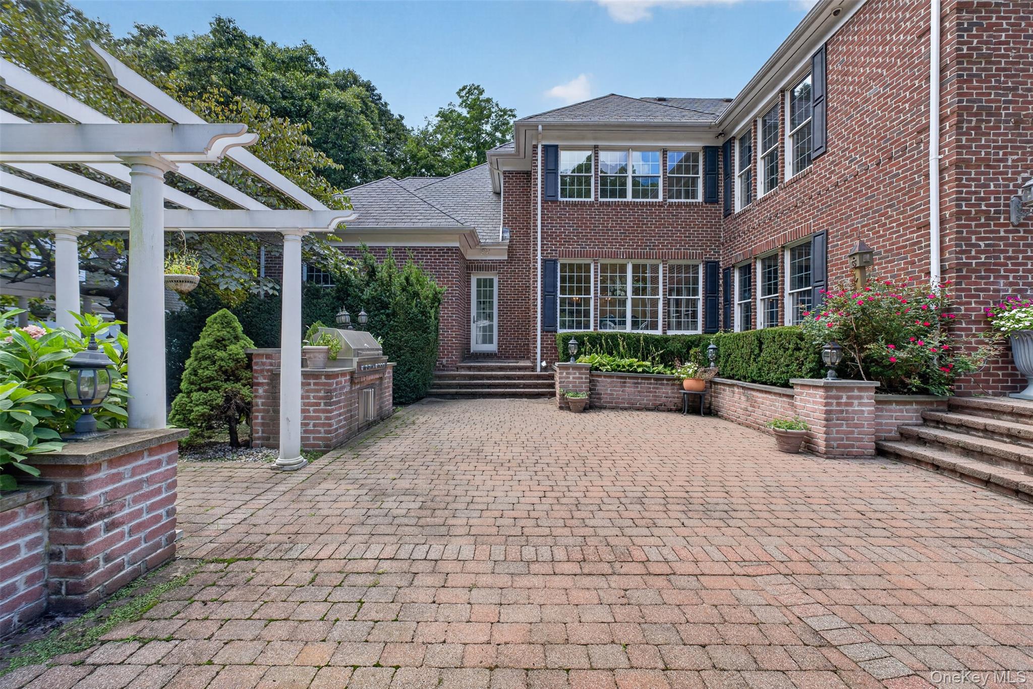 11 Danton Lane — photo 36
