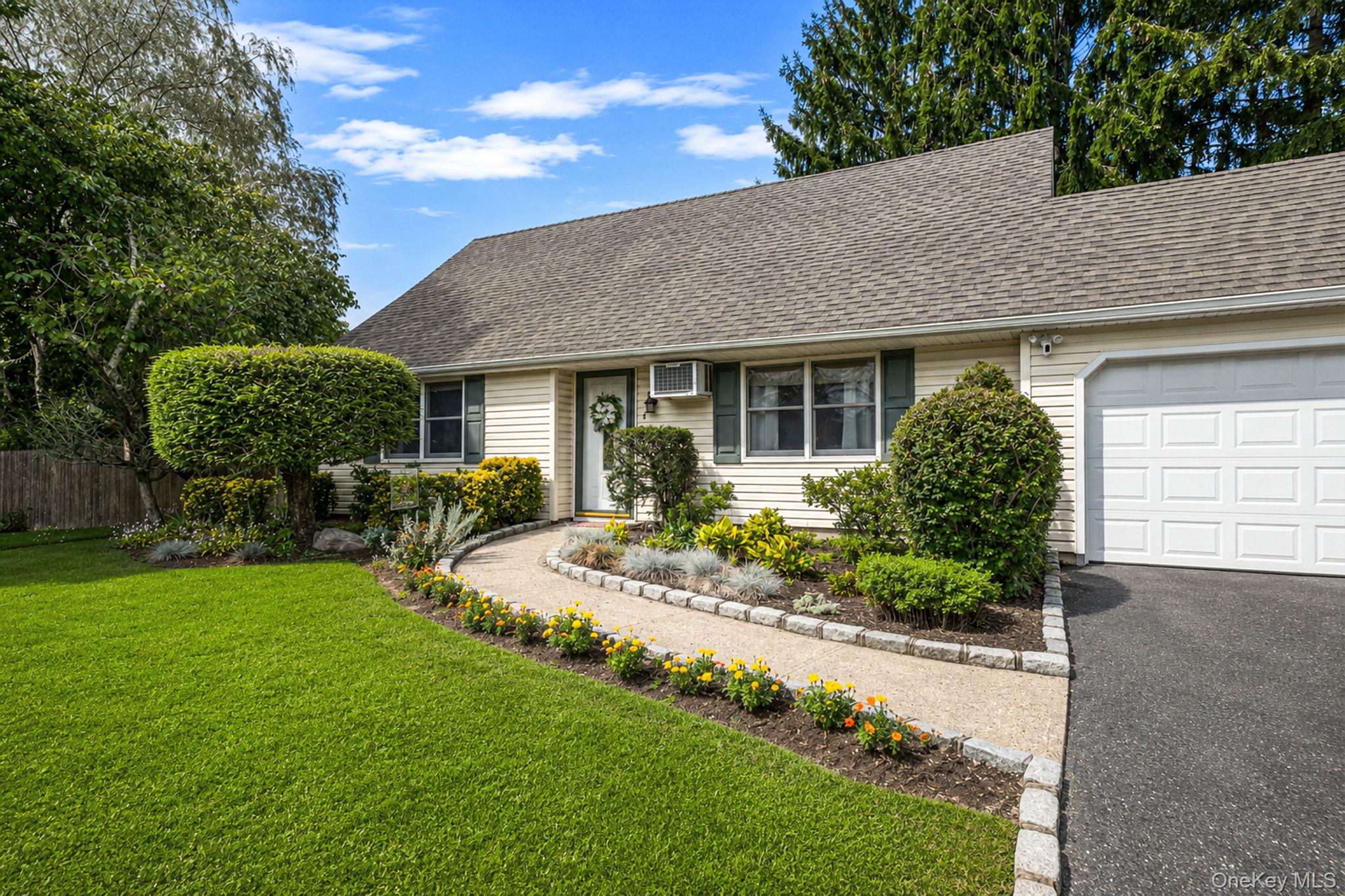 4 Highview Lane, Ridge