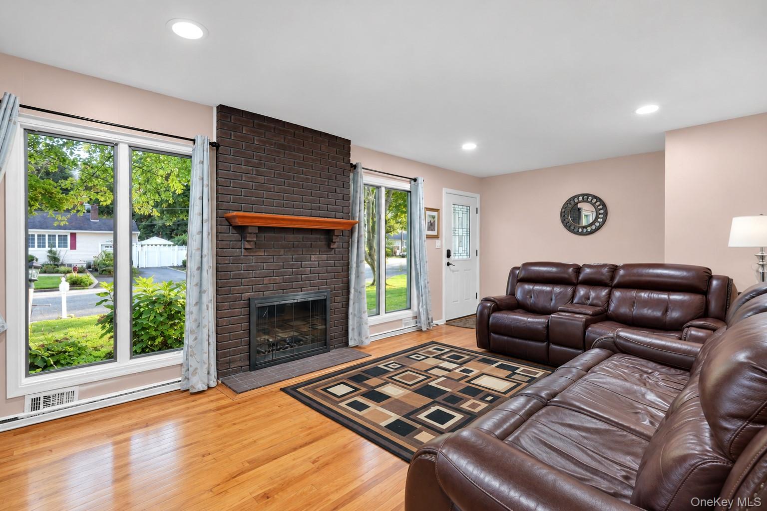 145 Thames Street — photo 5