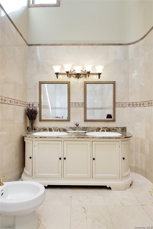 527 Manhasset Woods Road — photo 22