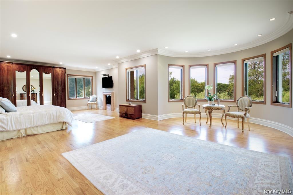 527 Manhasset Woods Road — photo 25