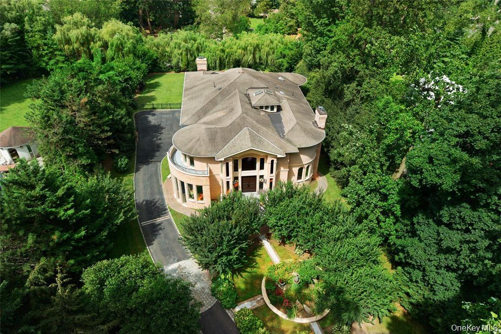 527 Manhasset Woods Road — photo 31
