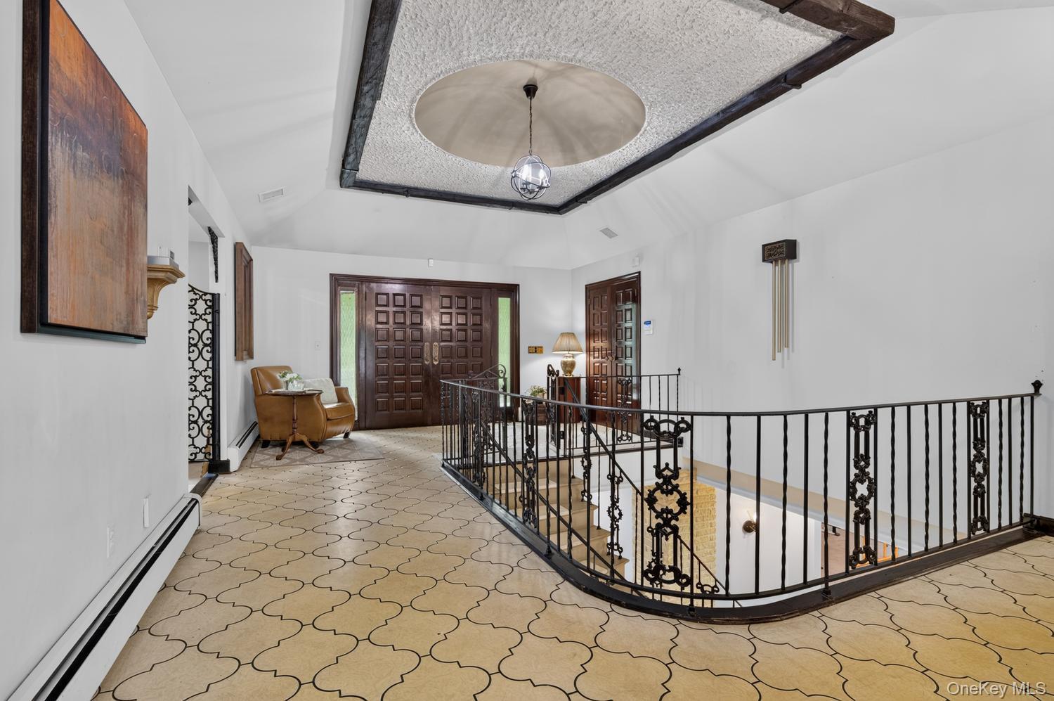 10 Dorchester Drive — photo 3