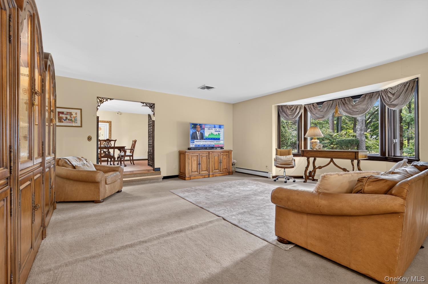 10 Dorchester Drive — photo 6