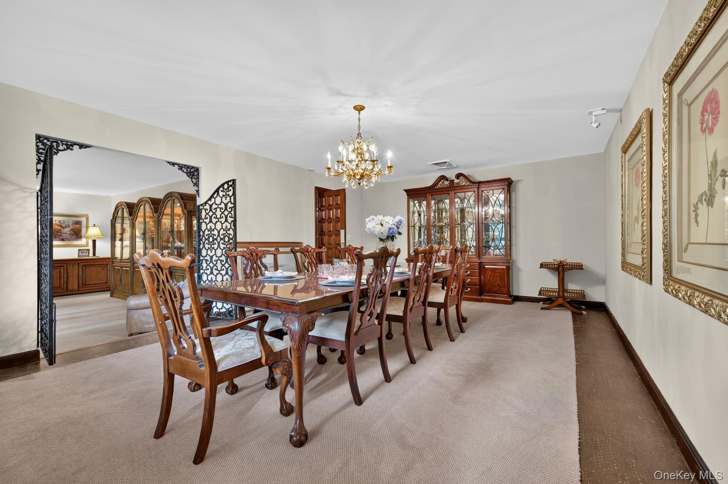 10 Dorchester Drive — photo 8