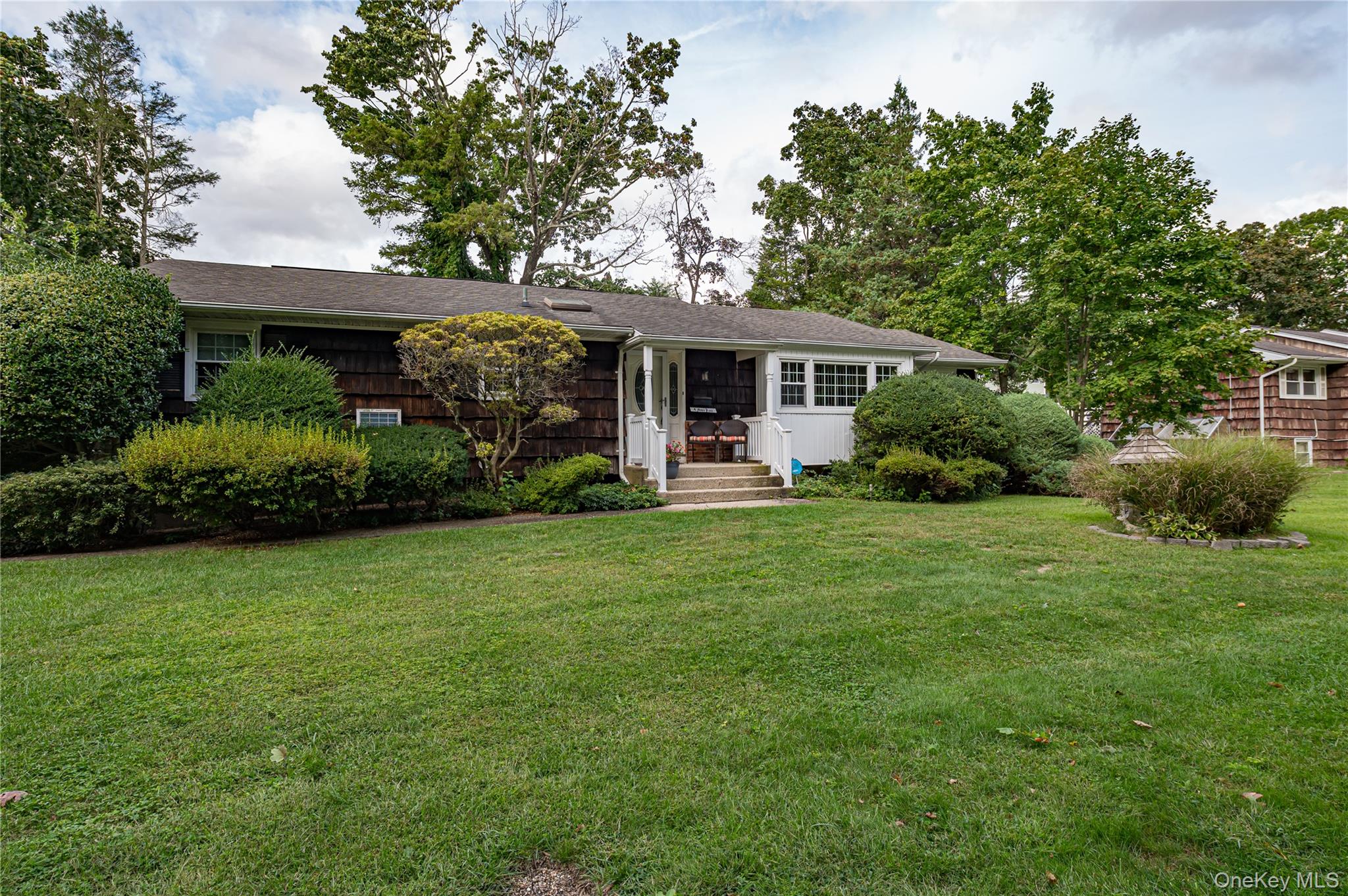 4 Huber Place — photo 3
