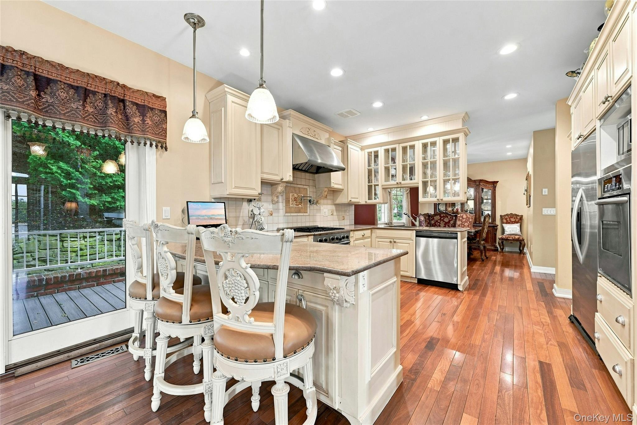 47 Shore Road — photo 17