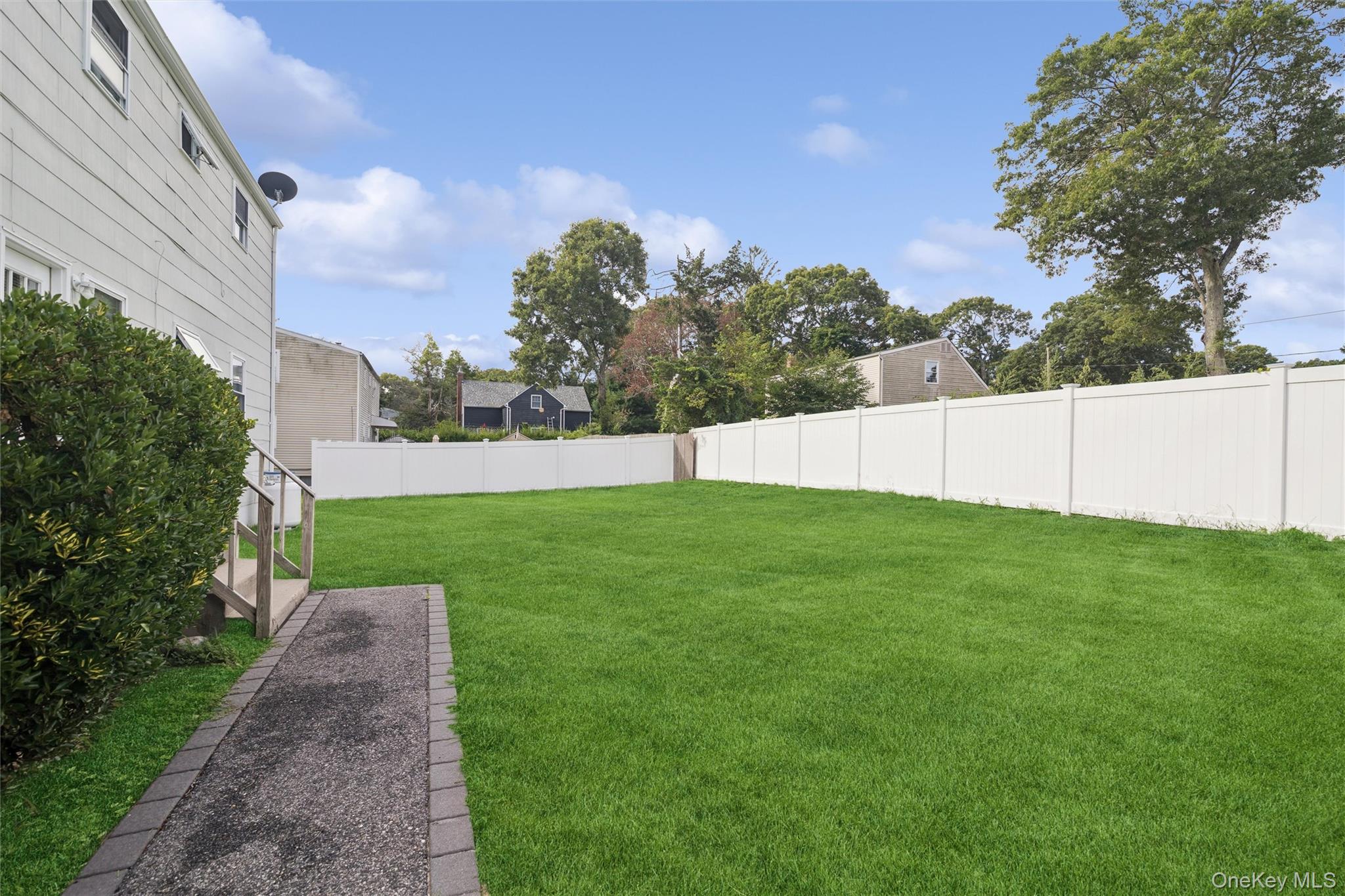 544 Park Avenue — photo 30