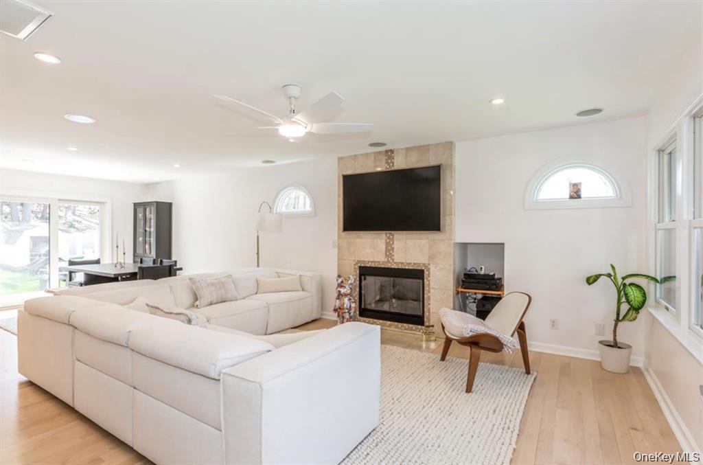 12 Midvale Avenue — photo 9