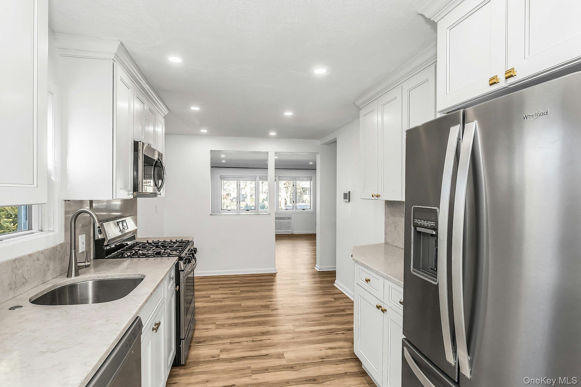 2864 Wilson Avenue — photo 4