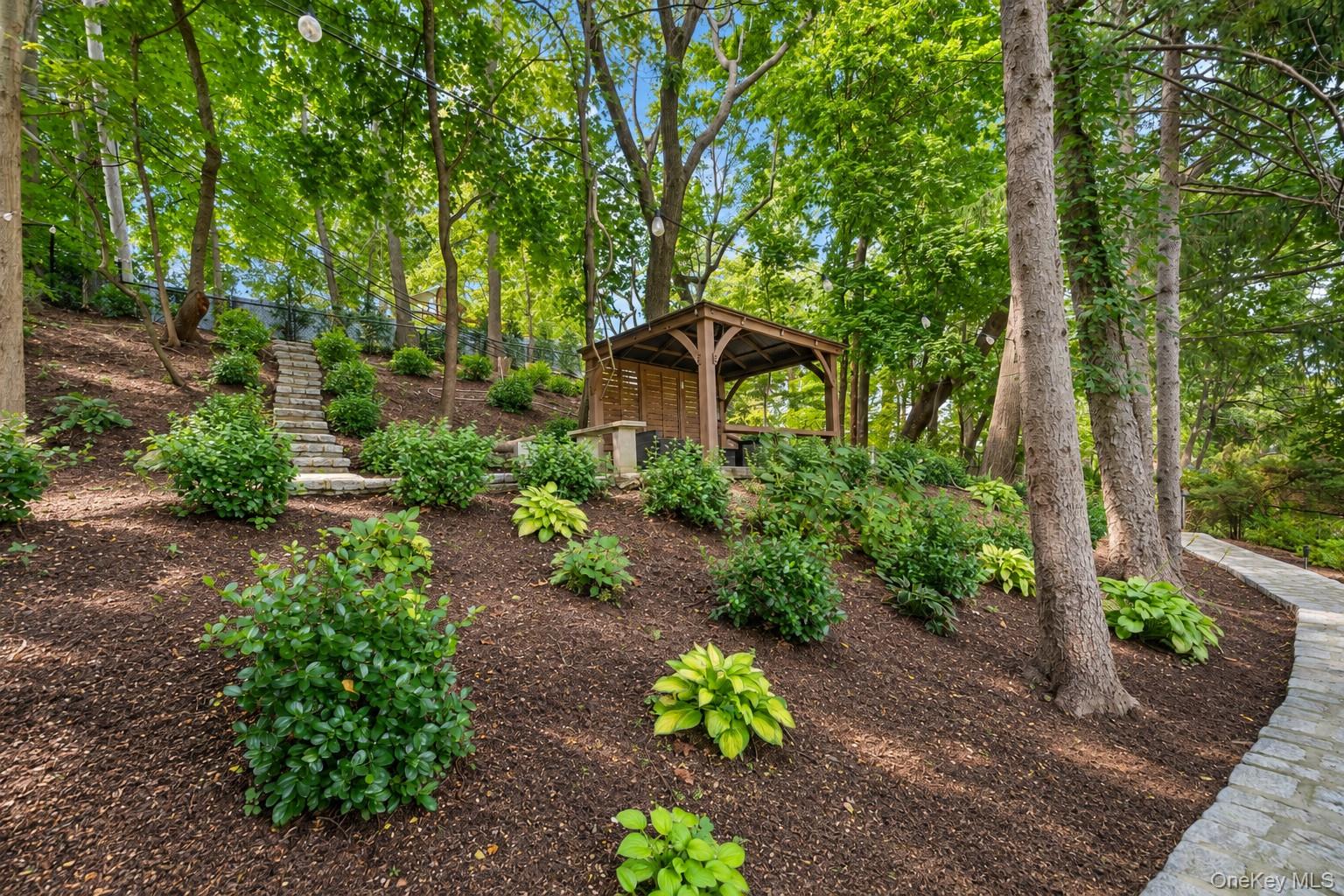 20 Chestnut Drive — photo 43
