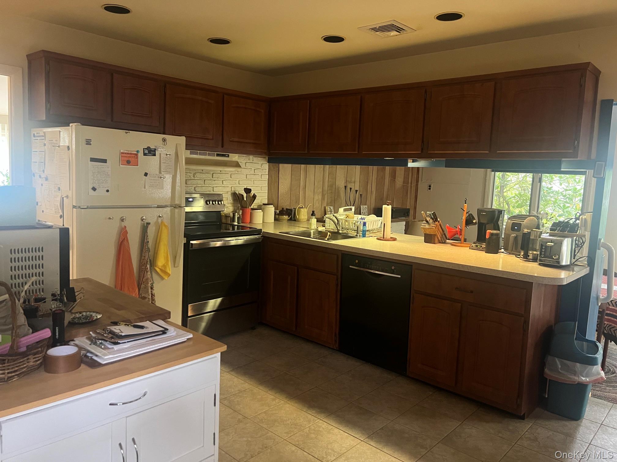 40 Laurel Drive — photo 4