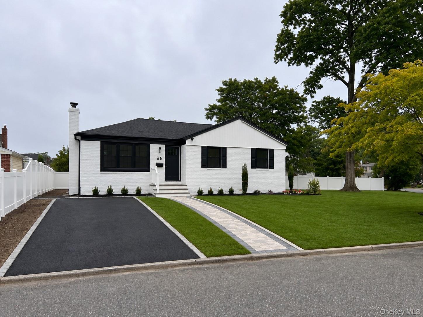 98 Beecher Road