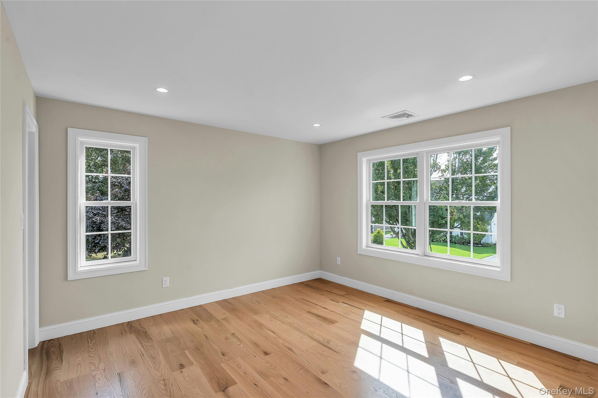 52 Linden Avenue — photo 15