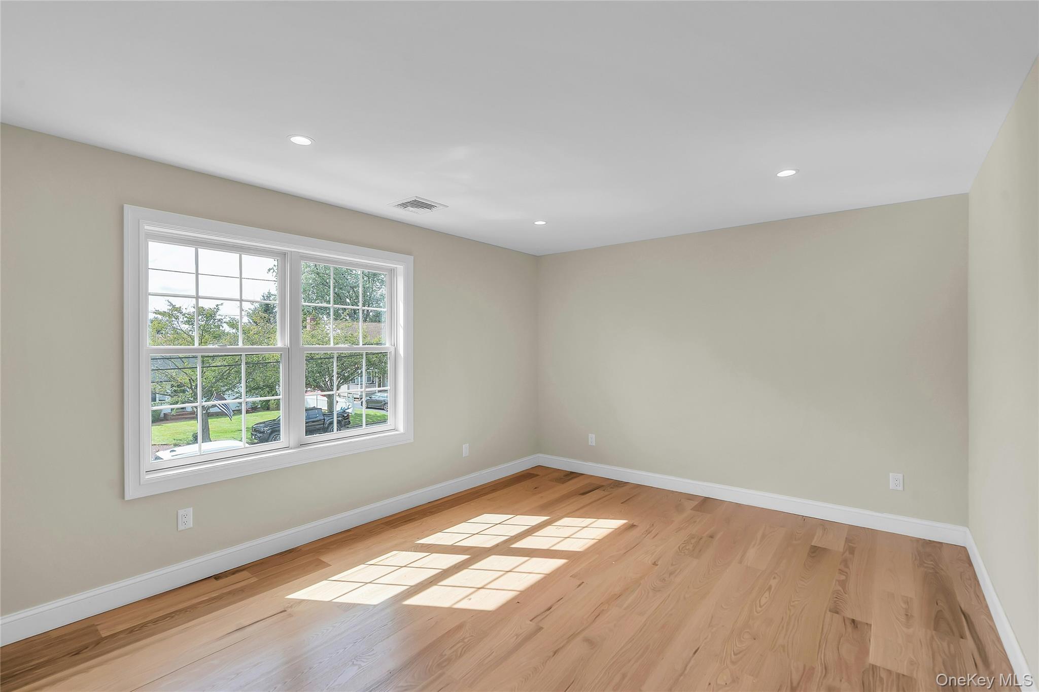 52 Linden Avenue — photo 24