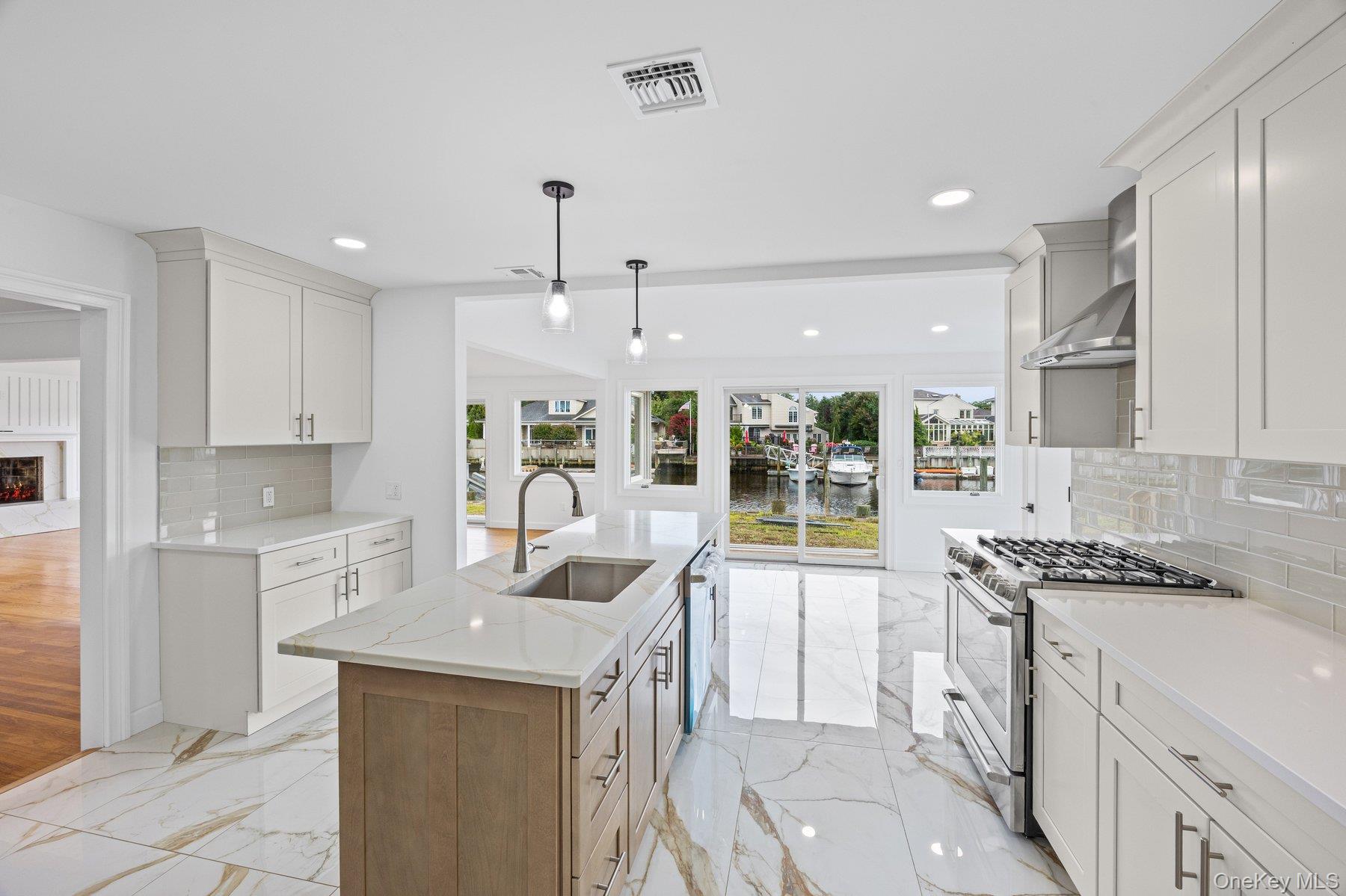 2819 Bay Drive — photo 18