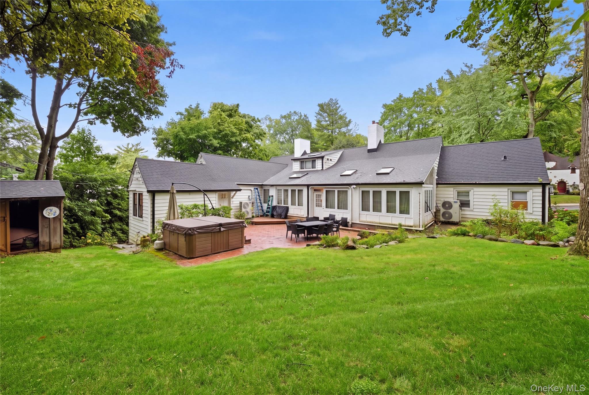85 Nassau Drive — photo 30