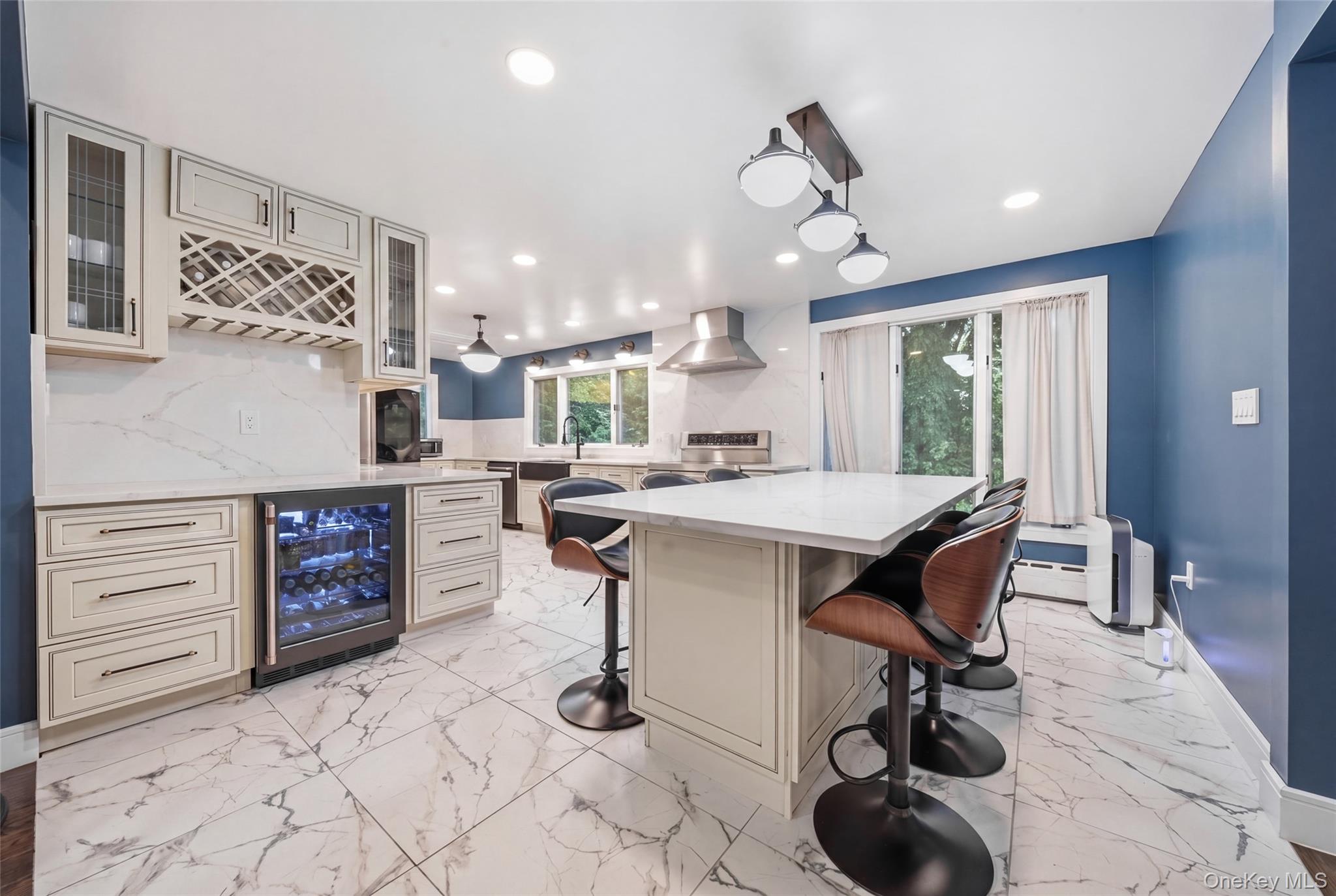 85 Nassau Drive — photo 8