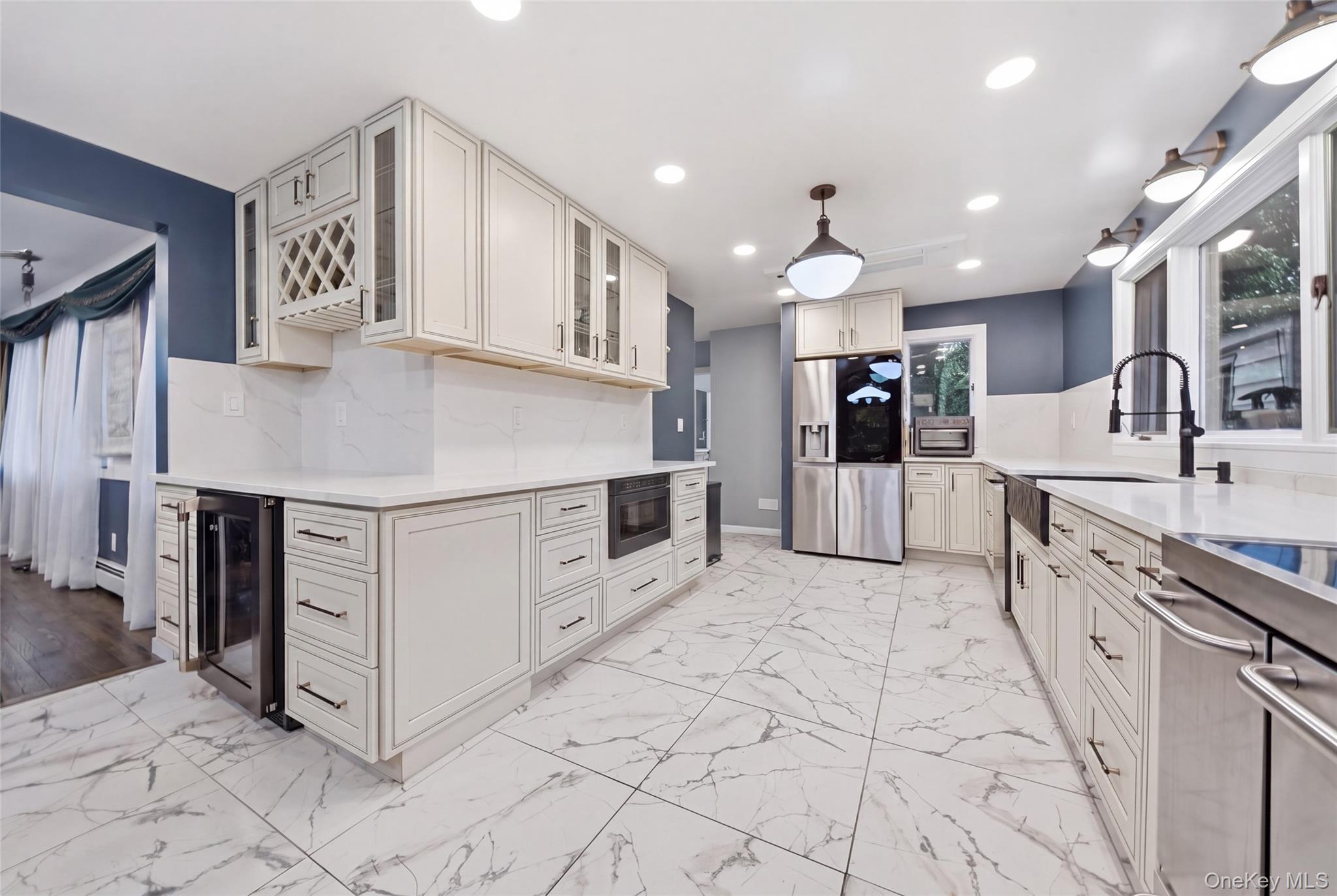 85 Nassau Drive — photo 9